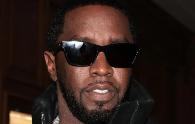 Ex-namorada de Diddy quer que ele seja libertado antes da sentença