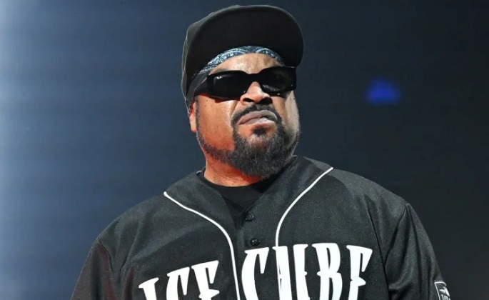 Ice Cube critica rappers preguiçosos por performances "de merda": "Vim para ouvir vocês cantarem rap!