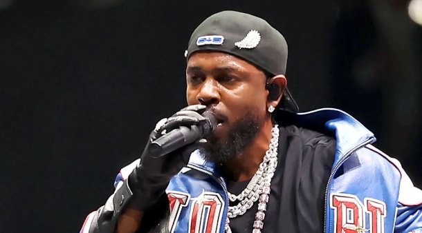 KENDRICK LAMAR ESTÁ EM PRIMEIRO LUGAR NAS PARADAS DE HIP HOP HÁ 25 SEMANAS